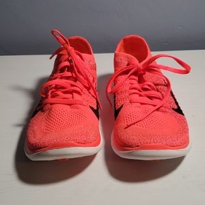 Women's Nike Free 4.0 Flyknit Size 8.5